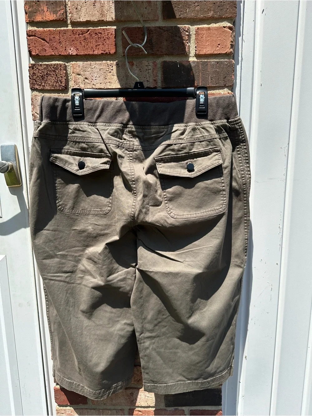 NWOT Flamingals Woman’s 2XL(14-16) Grey Straight Leg Mid Waist Capri Pants - Picture 2 of 5